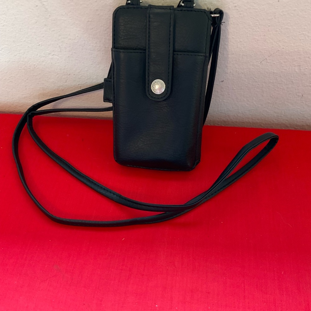Wearable crossbody wallet